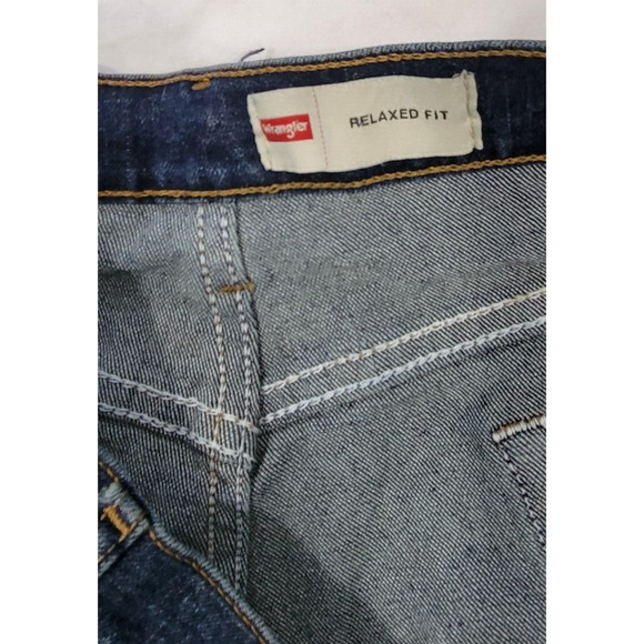 Wrangler Mens 40x32 Relaxed Fit Medium Wash Straight Leg 5 Pocket Denim Jeans - Picture 3 of 5
